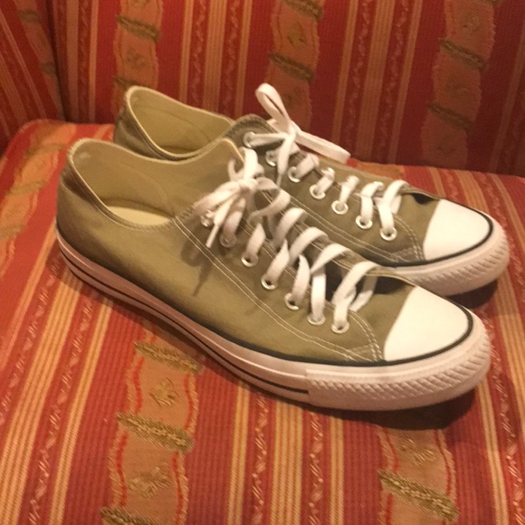 brown converse low tops